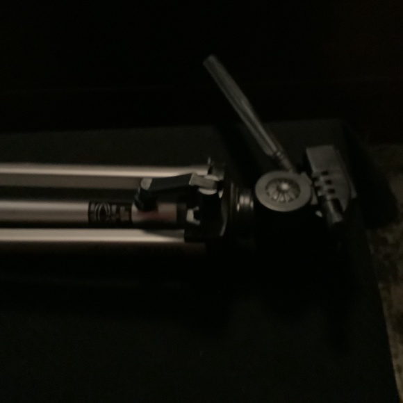 Camera tripod, adjustable. - Picture 2 of 3